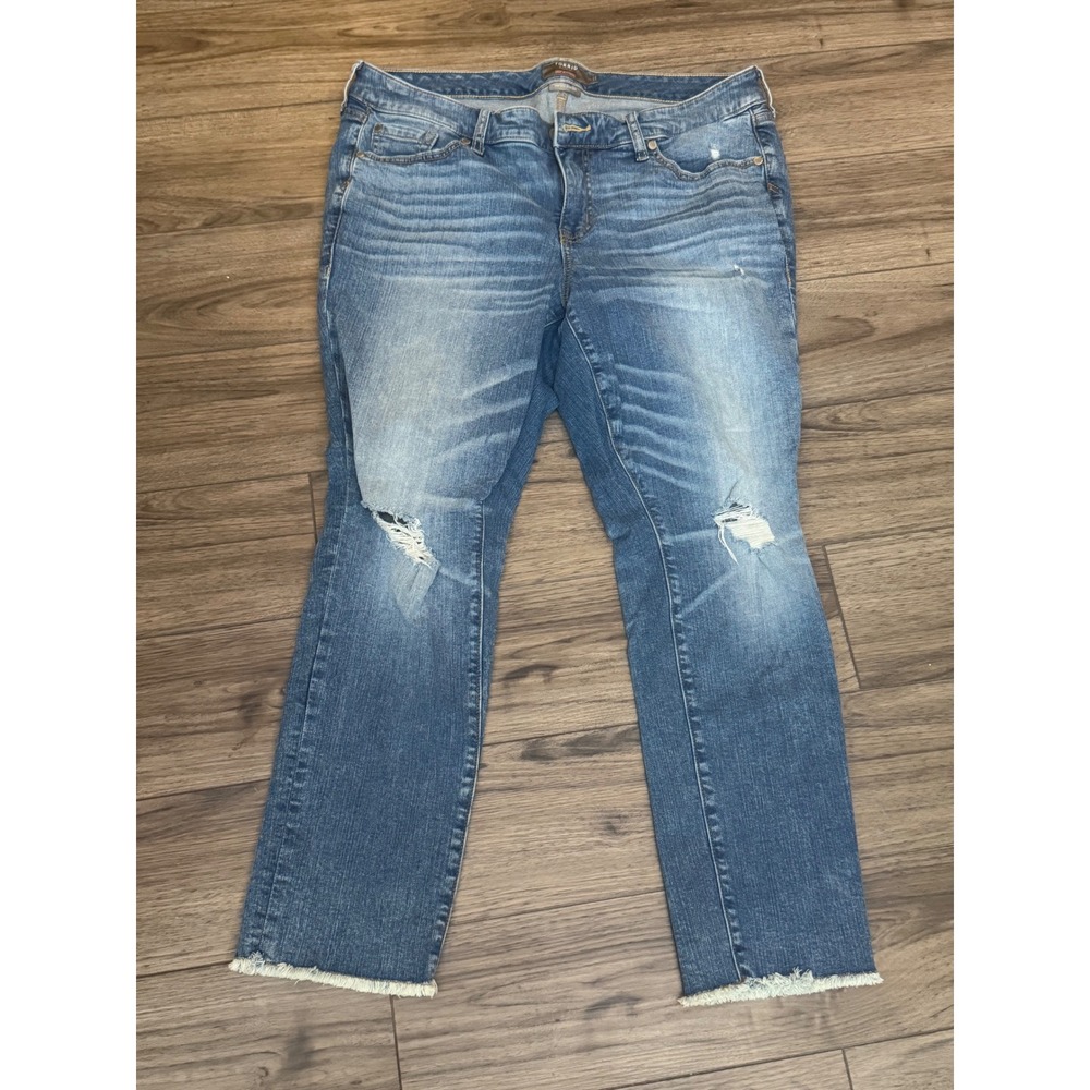 Torrid Plus Size 14 Crop Boyfriend Jeans Distressed Frayed Hem Stretch Blue